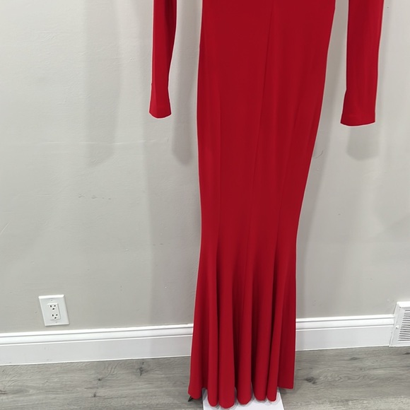 Norma Kamali x REVOLVE Turtle Fishtail Gown - Picture 7 of 11